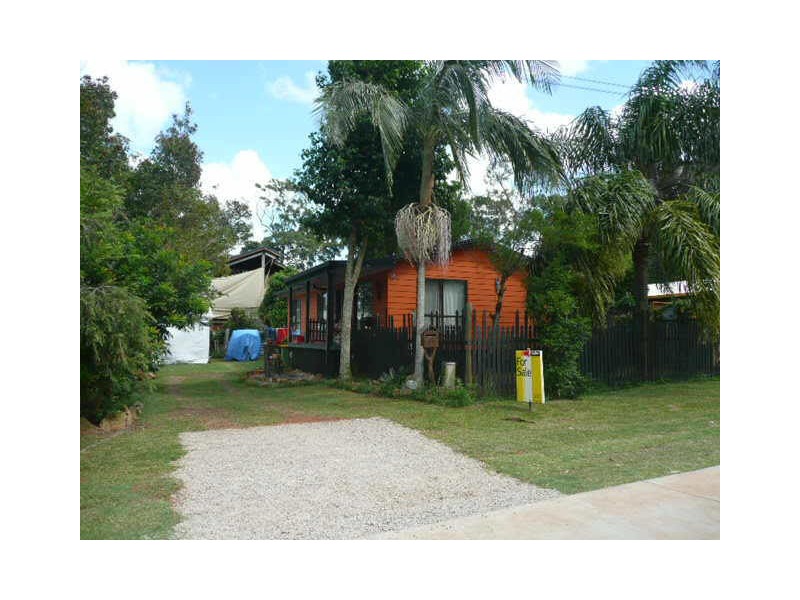 15 Mareela Street, Coochiemudlo Island QLD 4184