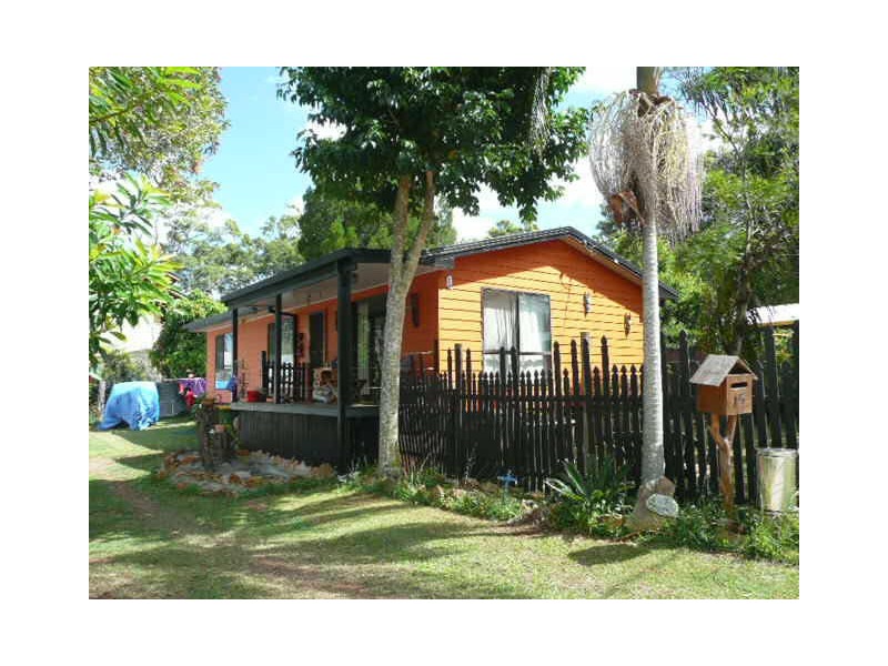 15 Mareela Street, Coochiemudlo Island QLD 4184