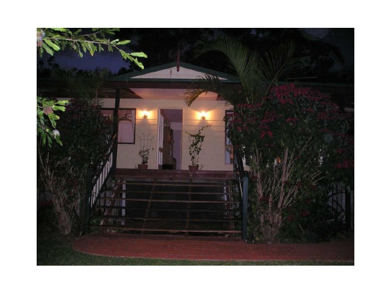 7 Mareela Street, Coochiemudlo Island QLD 4184