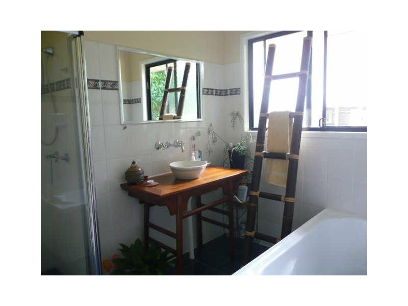 33 Perulpa Street, Coochiemudlo Island QLD 4184