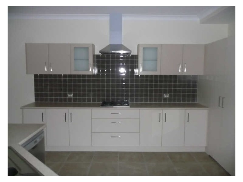 9 Phillips Street, Coochiemudlo Island QLD 4184