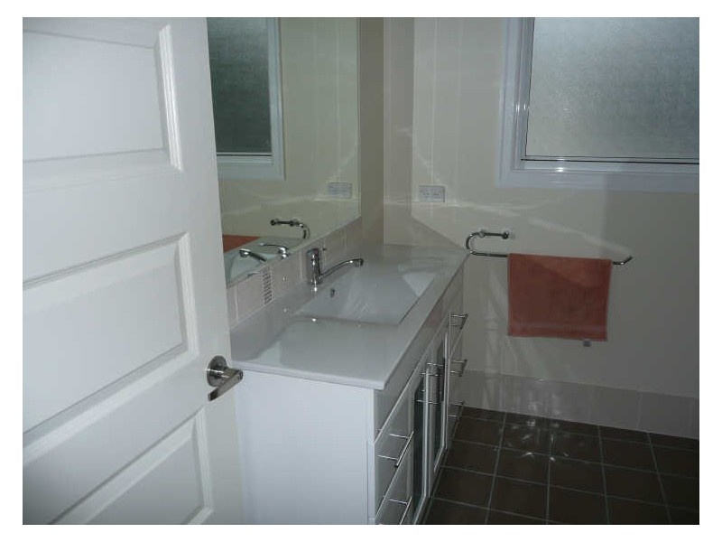 9 Phillips Street, Coochiemudlo Island QLD 4184