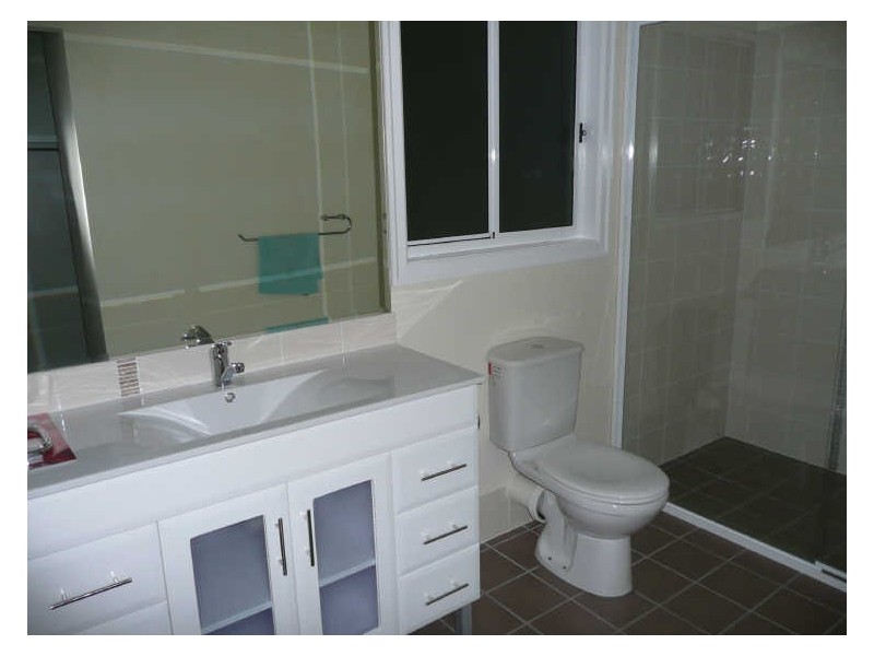 9 Phillips Street, Coochiemudlo Island QLD 4184