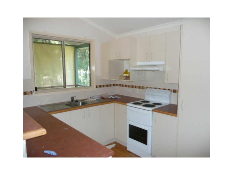 4 Marroo Street, Coochiemudlo Island QLD 4184