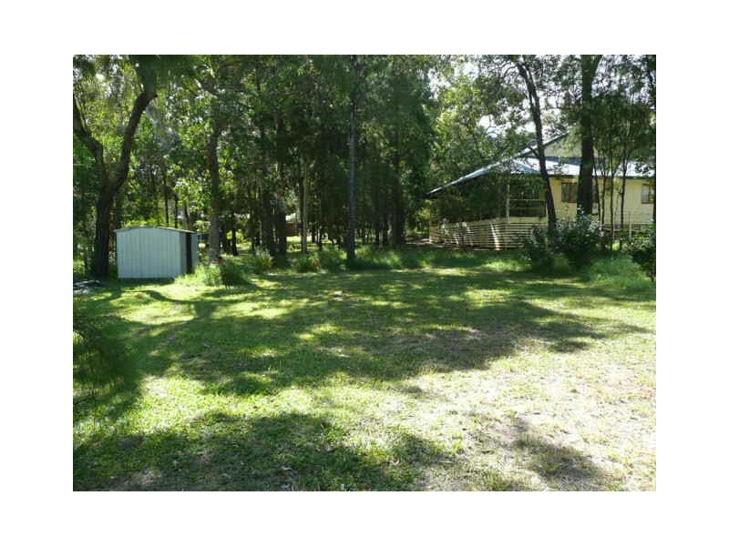 17 Marroo Street, Coochiemudlo Island QLD 4184