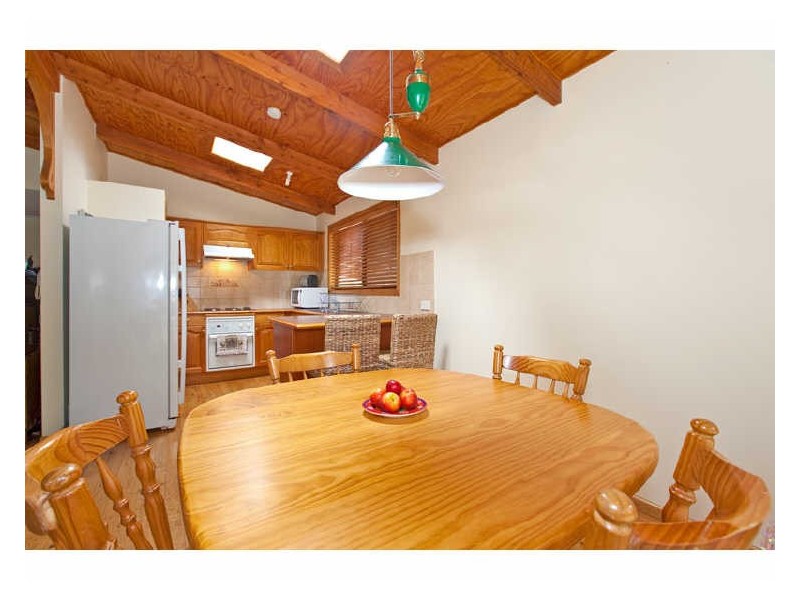 12 Mooroondu Street, Coochiemudlo Island QLD 4184