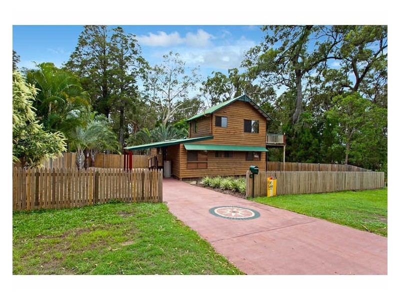 12 Mooroondu Street, Coochiemudlo Island QLD 4184