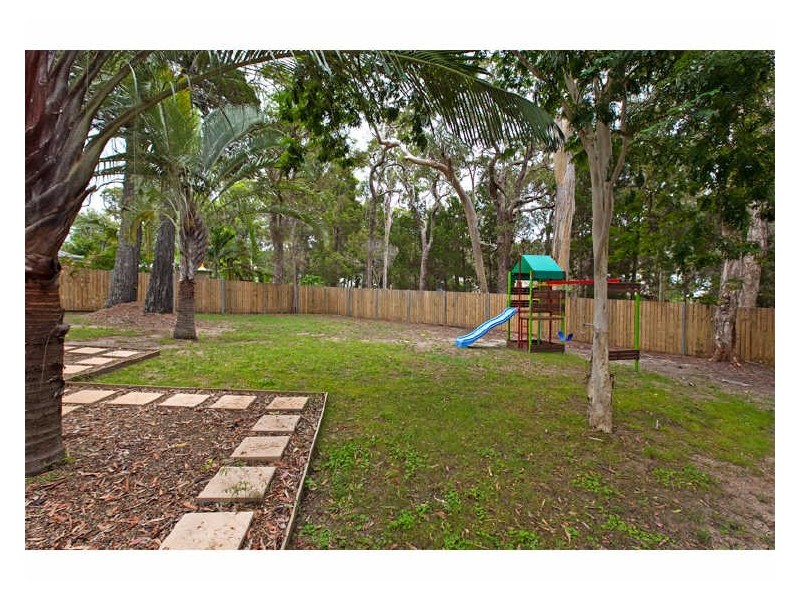 12 Mooroondu Street, Coochiemudlo Island QLD 4184