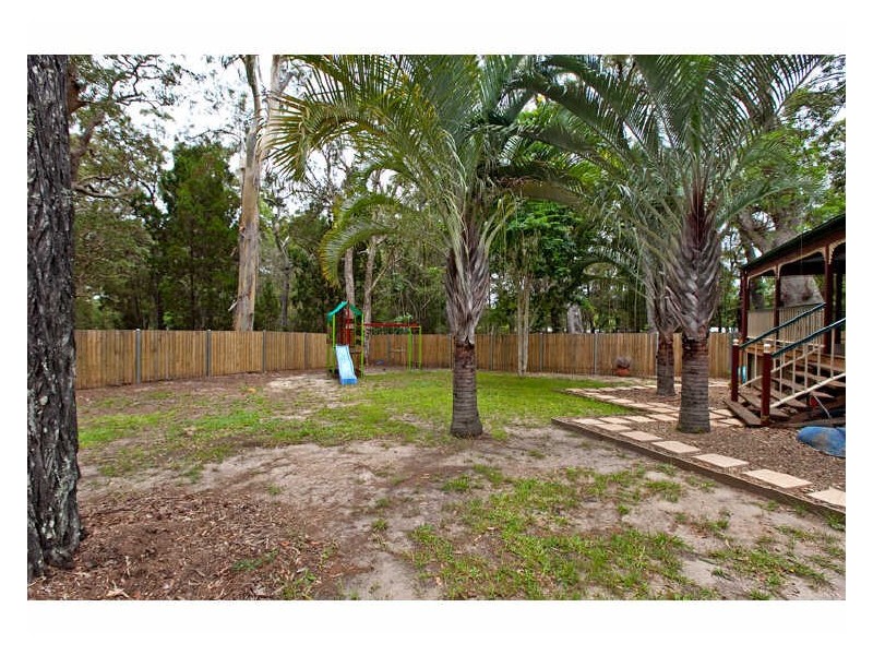 12 Mooroondu Street, Coochiemudlo Island QLD 4184