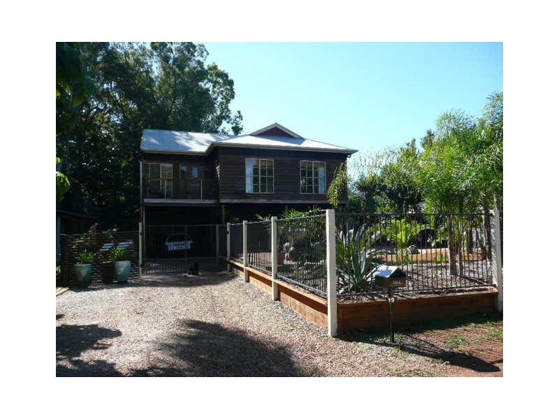 19 Aminya, Coochiemudlo Island QLD 4184