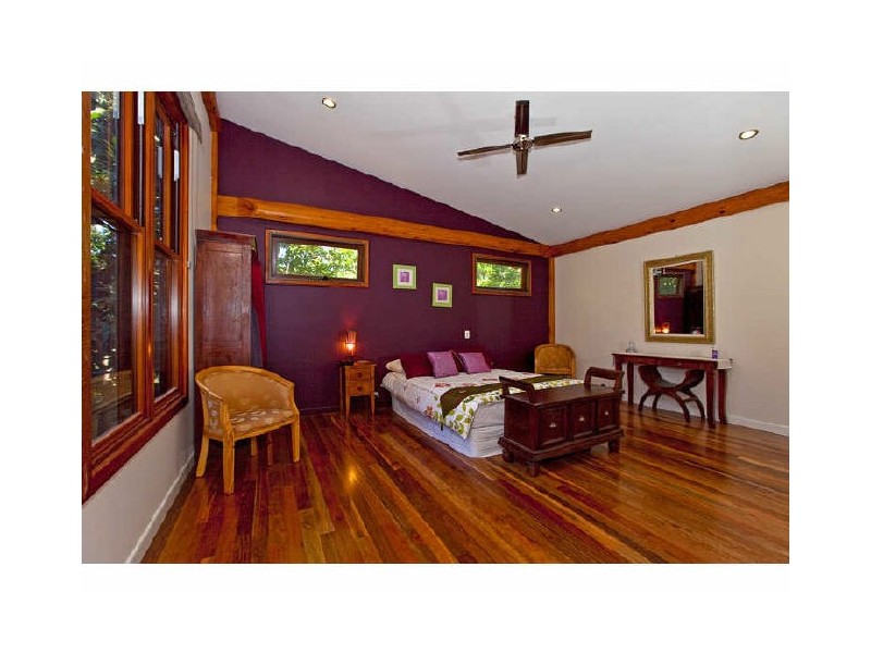 31 Shirley, Coochiemudlo Island QLD 4184