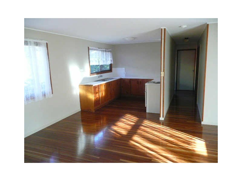 1 Ross Street, Coochiemudlo Island QLD 4184