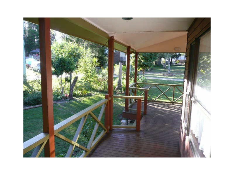 1 Ross Street, Coochiemudlo Island QLD 4184