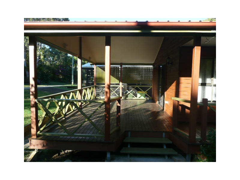 1 Ross Street, Coochiemudlo Island QLD 4184