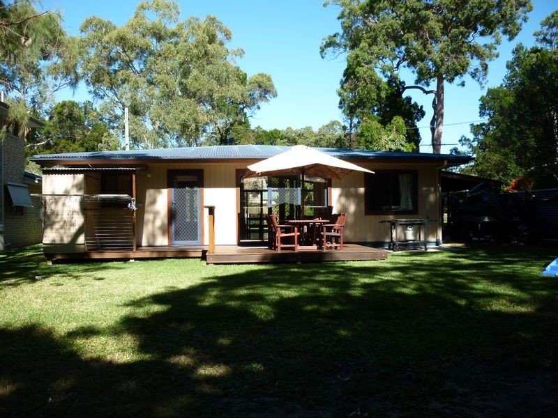 37 James, Coochiemudlo Island QLD 4184