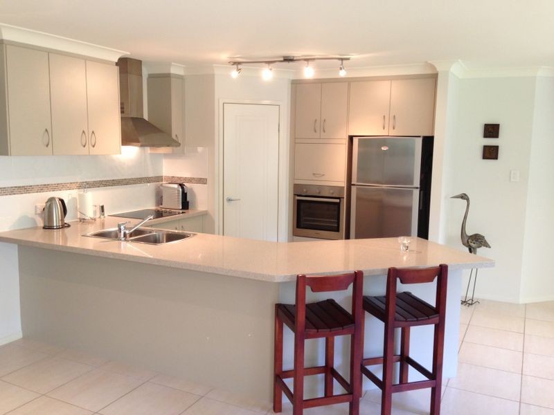 8 Mooroondu Street, Coochiemudlo Island QLD 4184