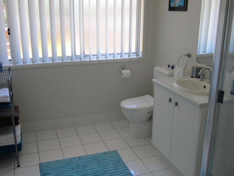 8 Mooroondu Street, Coochiemudlo Island QLD 4184