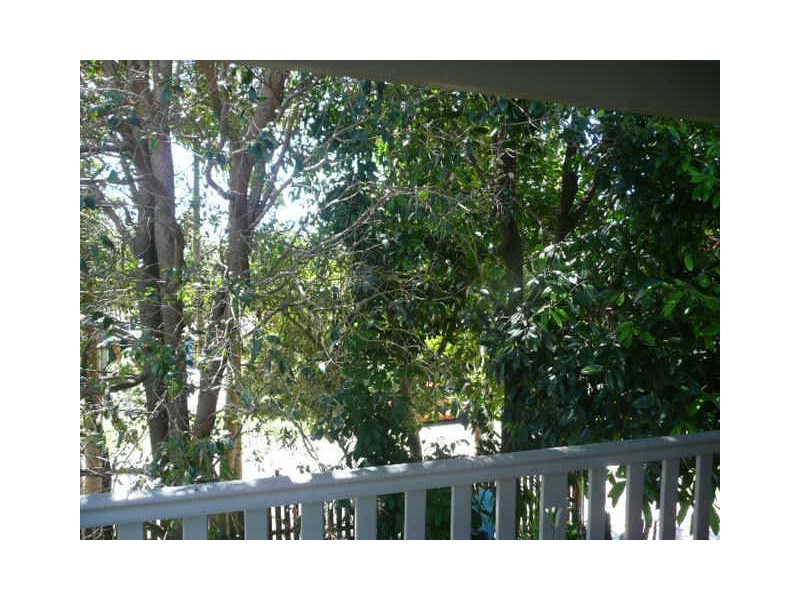 18 Orange Grove Street, Coochiemudlo Island QLD 4184