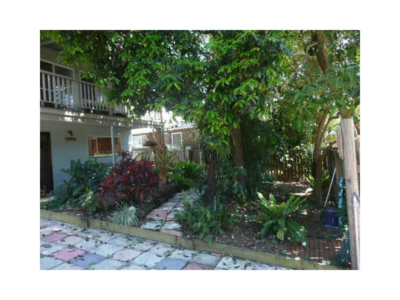 18 Orange Grove Street, Coochiemudlo Island QLD 4184