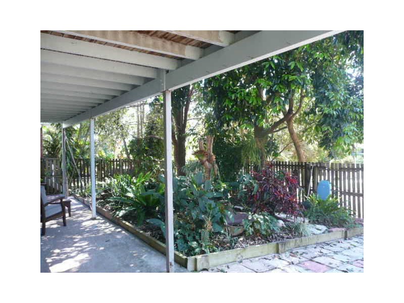 18 Orange Grove Street, Coochiemudlo Island QLD 4184