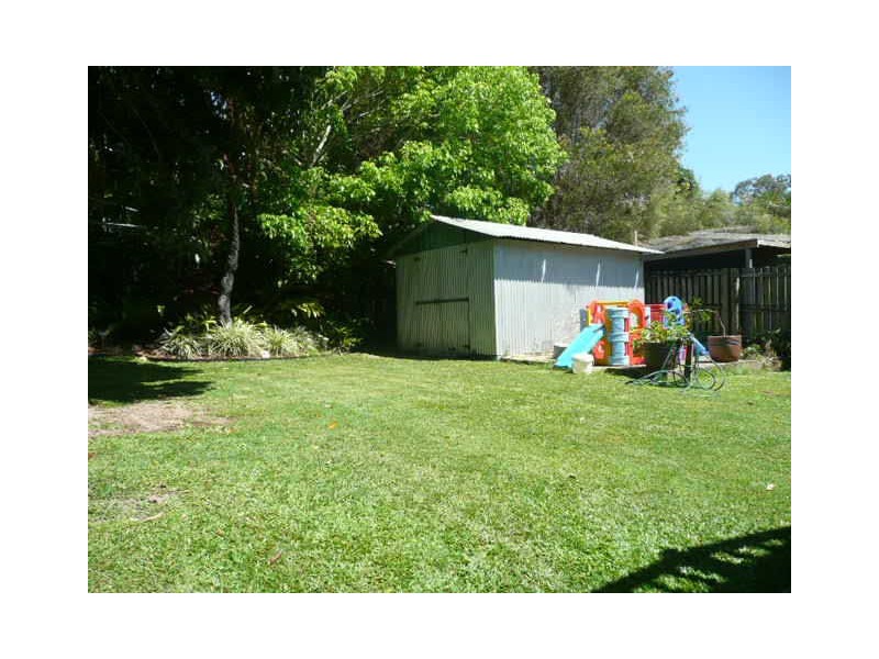 18 Orange Grove Street, Coochiemudlo Island QLD 4184