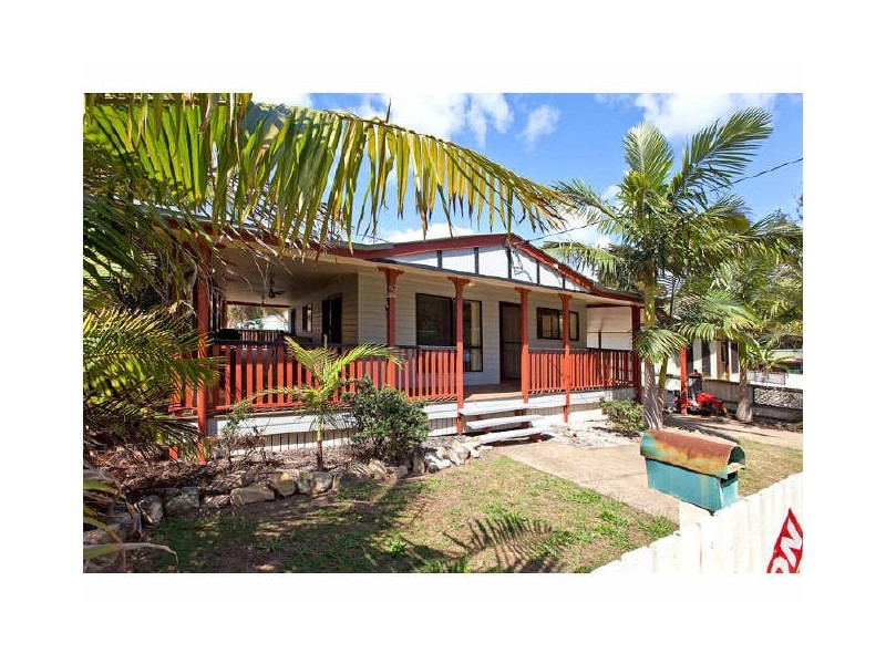 21 Merindah Street, Coochiemudlo Island QLD 4184