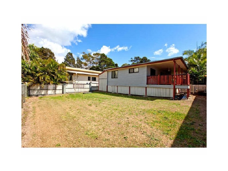 21 Merindah Street, Coochiemudlo Island QLD 4184