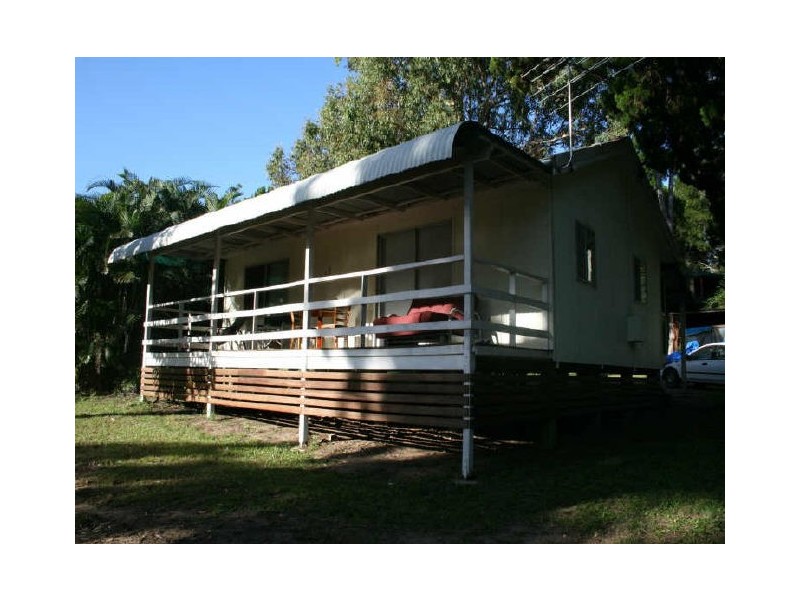 2 Pandanus, Coochiemudlo Island QLD 4184
