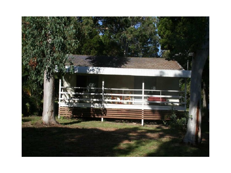 2 Pandanus, Coochiemudlo Island QLD 4184