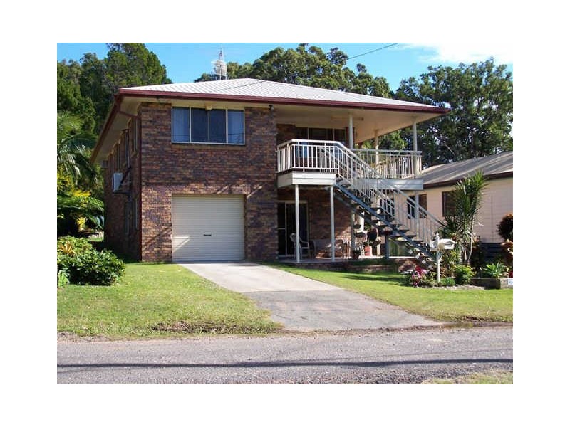 3 Pullen Street, Coochiemudlo Island QLD 4184