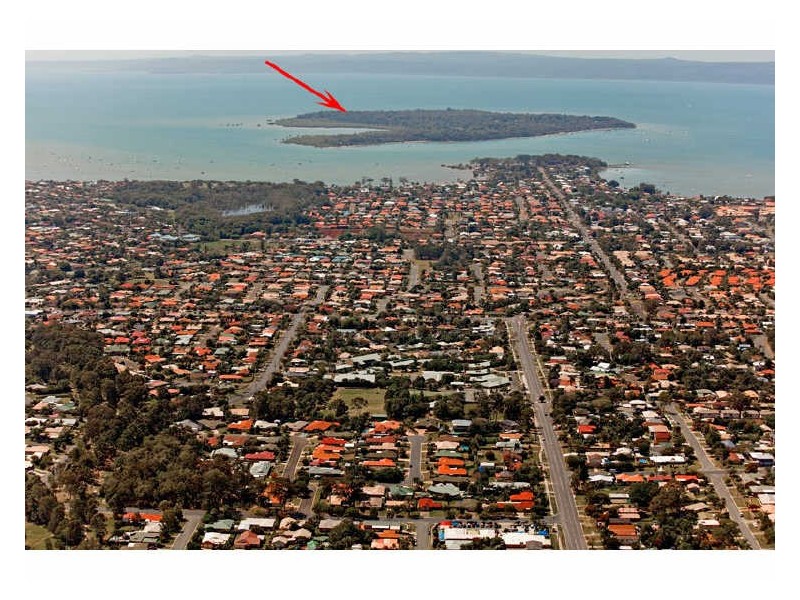 1 Cypress Street, Coochiemudlo Island QLD 4184