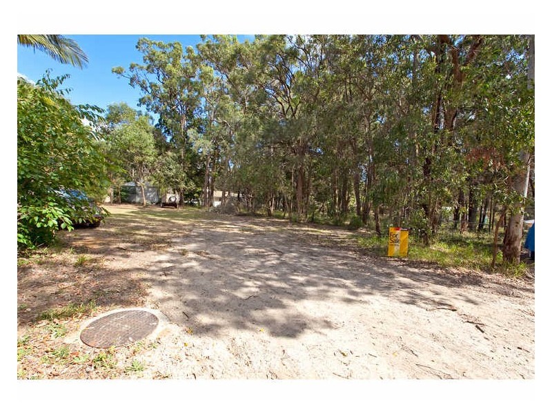 1 Cypress Street, Coochiemudlo Island QLD 4184