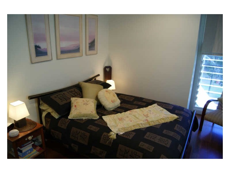 2 Oakes, Coochiemudlo Island QLD 4184