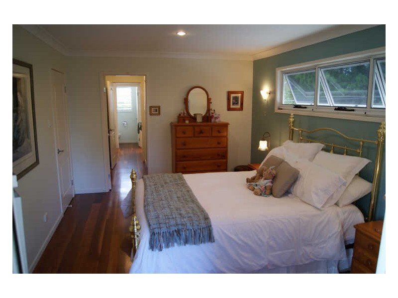 2 Oakes, Coochiemudlo Island QLD 4184