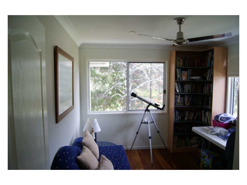 2 Oakes, Coochiemudlo Island QLD 4184