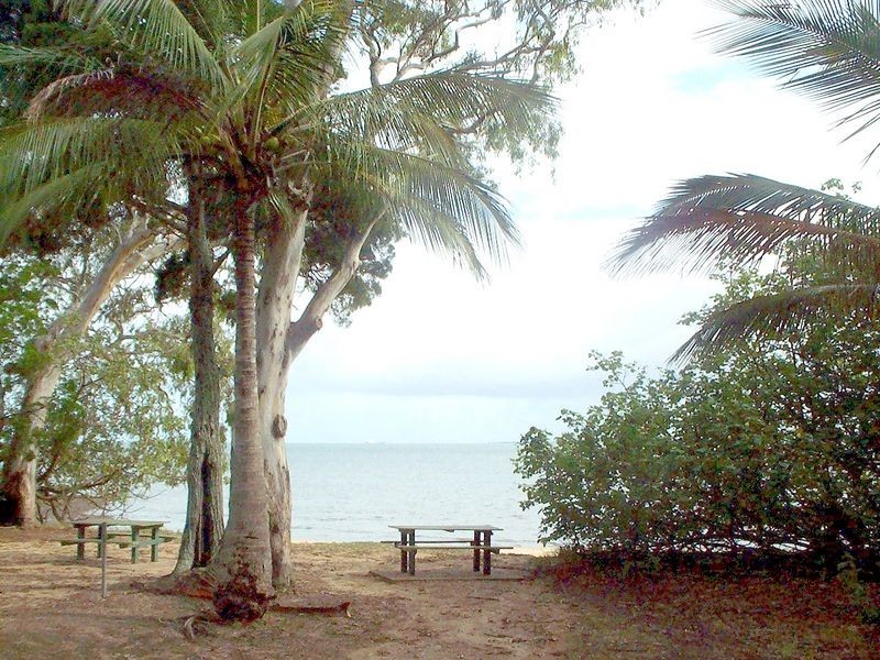 2 Oakes, Coochiemudlo Island QLD 4184