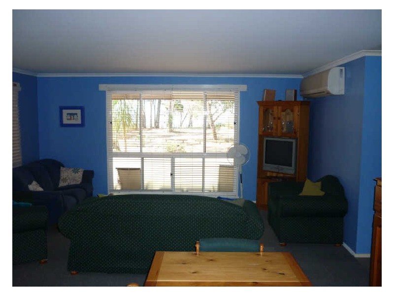 34 Victoria Parade, Coochiemudlo Island QLD 4184