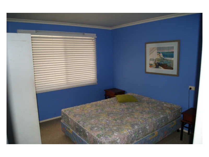 34 Victoria Parade, Coochiemudlo Island QLD 4184