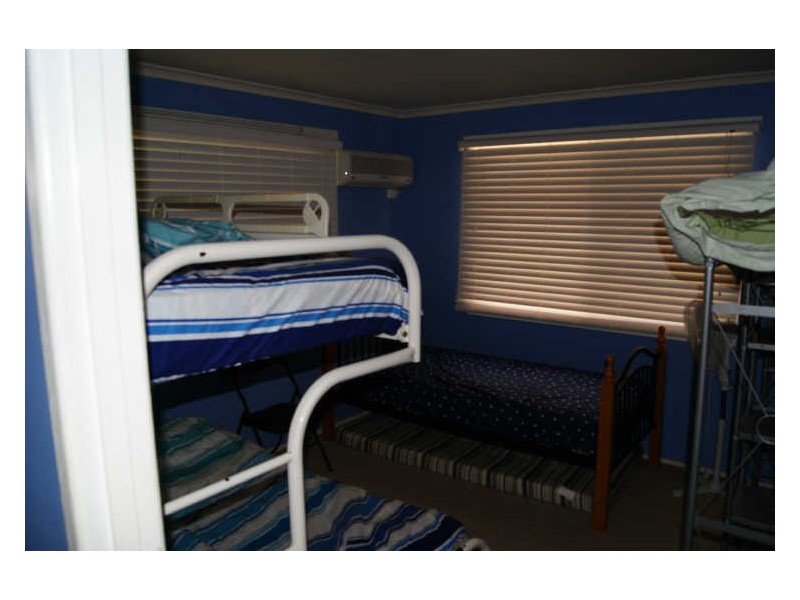 34 Victoria Parade, Coochiemudlo Island QLD 4184