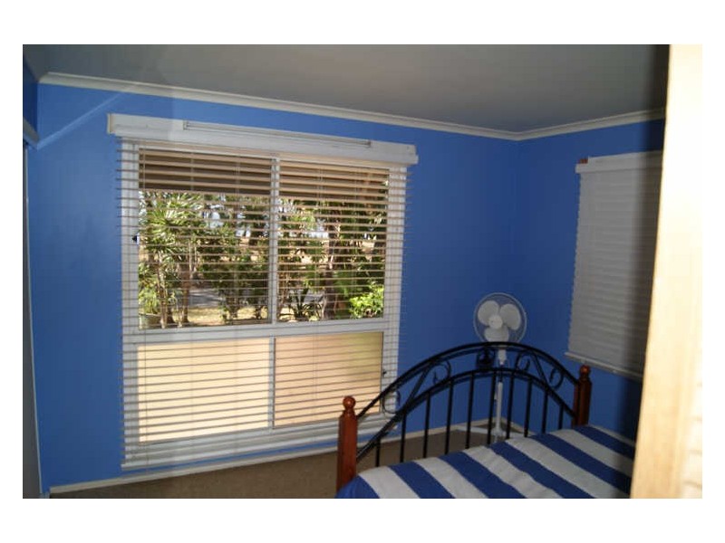 34 Victoria Parade, Coochiemudlo Island QLD 4184