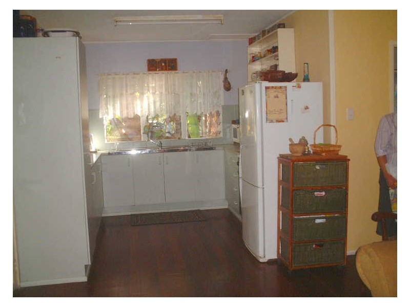 10 Ross Street, Coochiemudlo Island QLD 4184