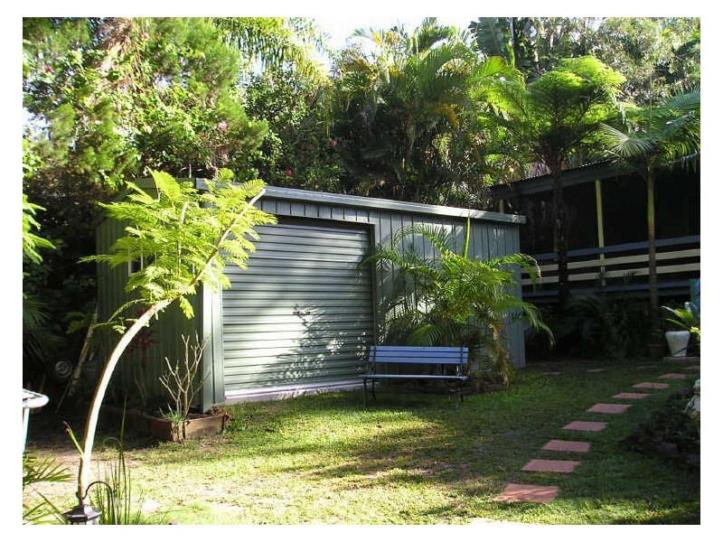 10 Ross Street, Coochiemudlo Island QLD 4184