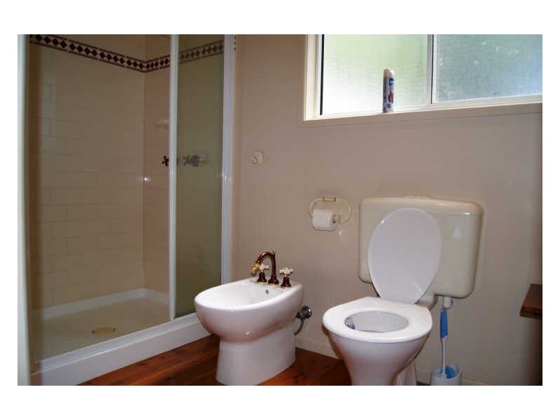 9 Innes Street, Coochiemudlo Island QLD 4184