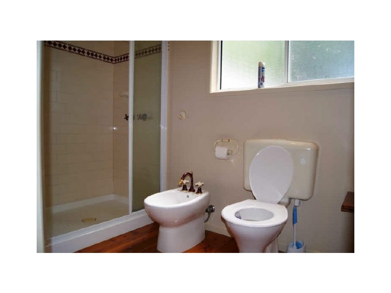 9 Innes Street, Coochiemudlo Island QLD 4184