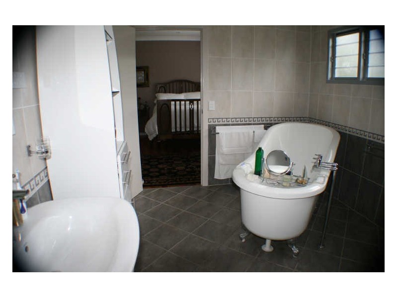 11 Erobin, Coochiemudlo Island QLD 4184