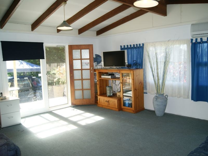 11 Pullen, Coochiemudlo Island QLD 4184