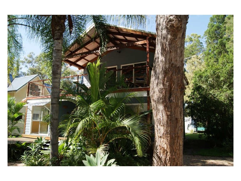 10 Flinders Street, Coochiemudlo Island QLD 4184