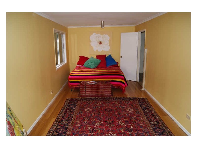 10 Flinders Street, Coochiemudlo Island QLD 4184