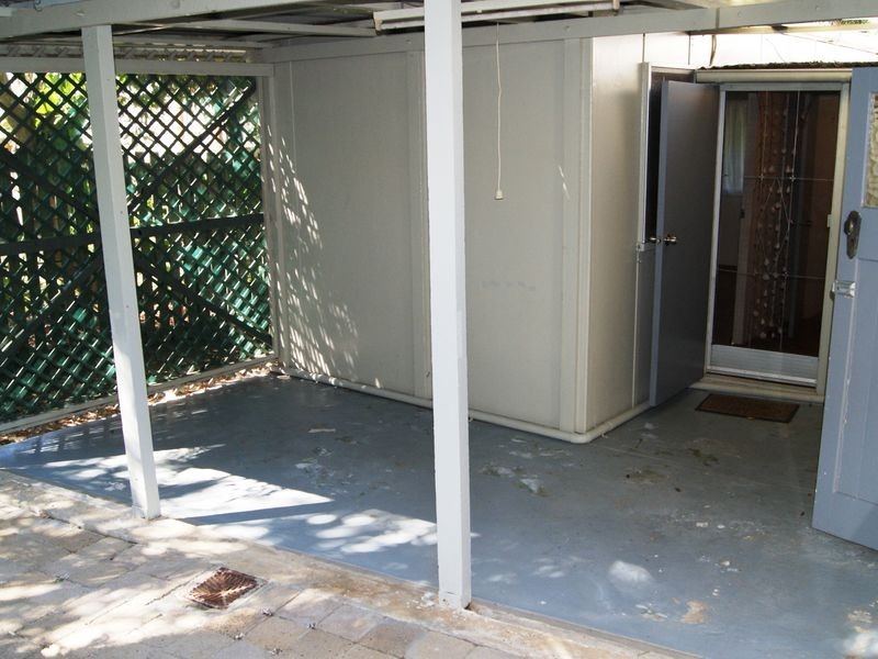 16 Orange Grove Street, Coochiemudlo Island QLD 4184