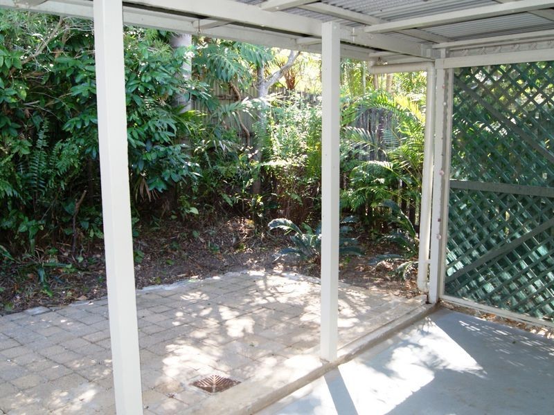 16 Orange Grove Street, Coochiemudlo Island QLD 4184